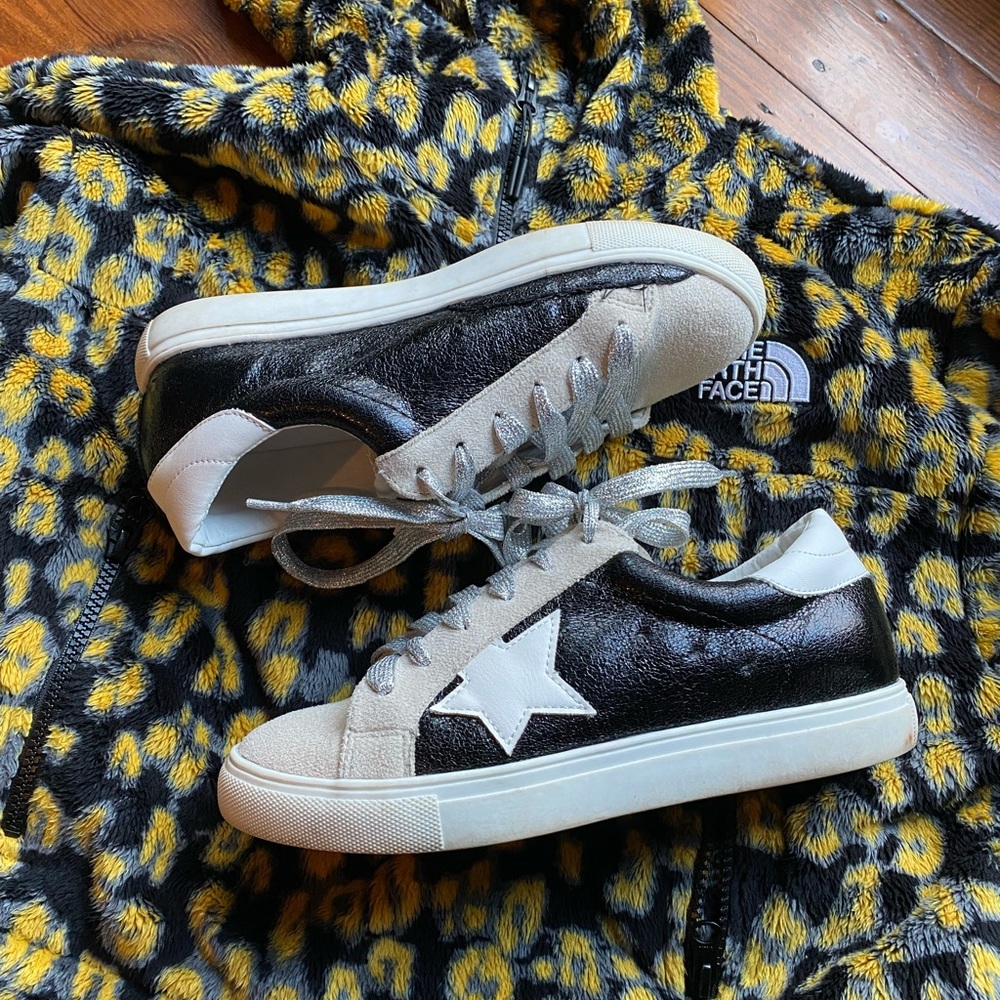 Give Me Some Space Black Sneakers 🌟